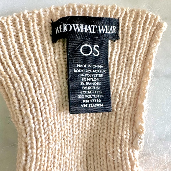 LIMITED EDITION Who What Wear x Target Faux Fur Mittens - Picture 4 of 4